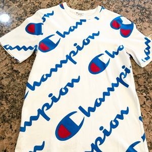Champion Shirt size small mens.